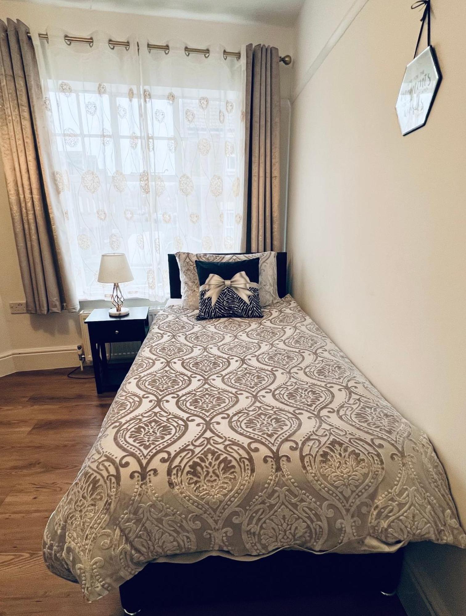 Large Family-Friendly 2Bd Glastonbury Retreat, Sleeps 5 Buitenkant foto