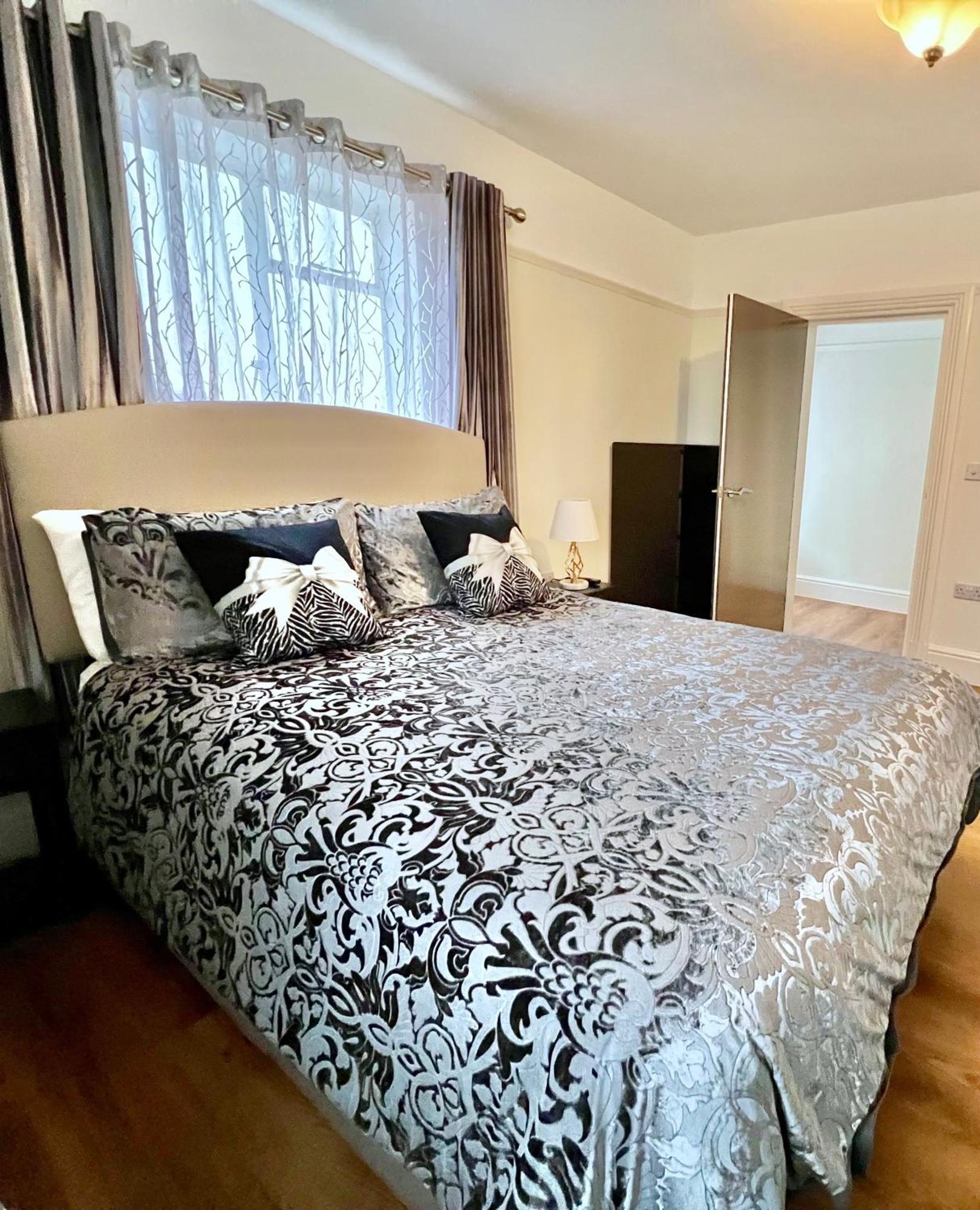 Large Family-Friendly 2Bd Glastonbury Retreat, Sleeps 5 Buitenkant foto