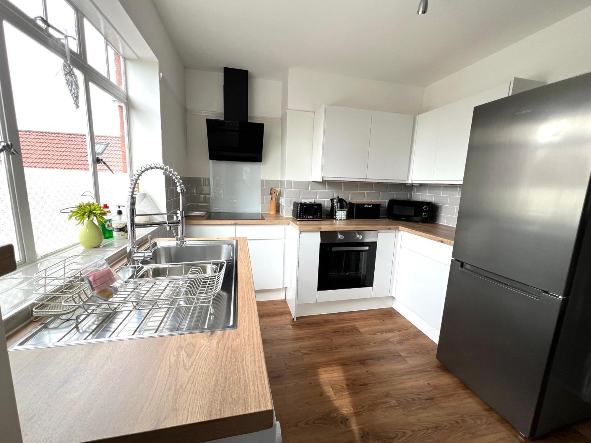 Large Family-Friendly 2Bd Glastonbury Retreat, Sleeps 5 Buitenkant foto